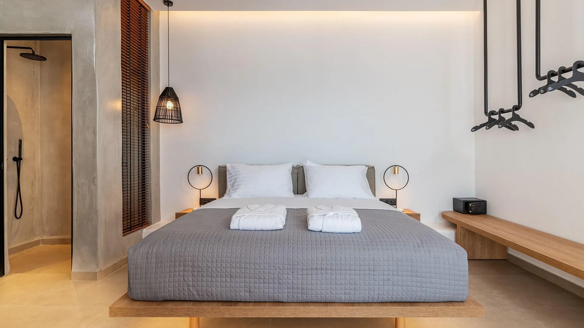 Avra Apartments Tourlos