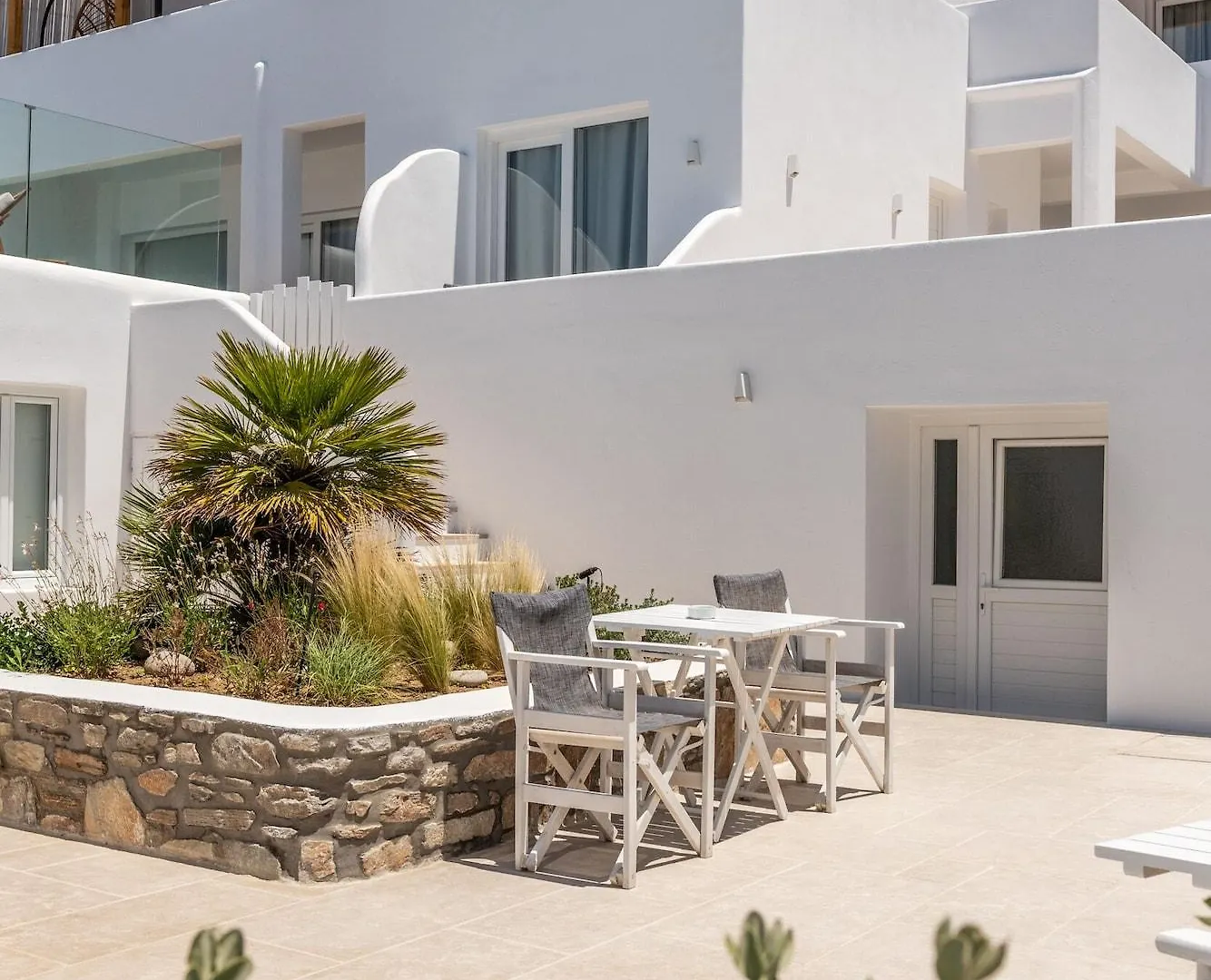Avra Apartments Tourlos