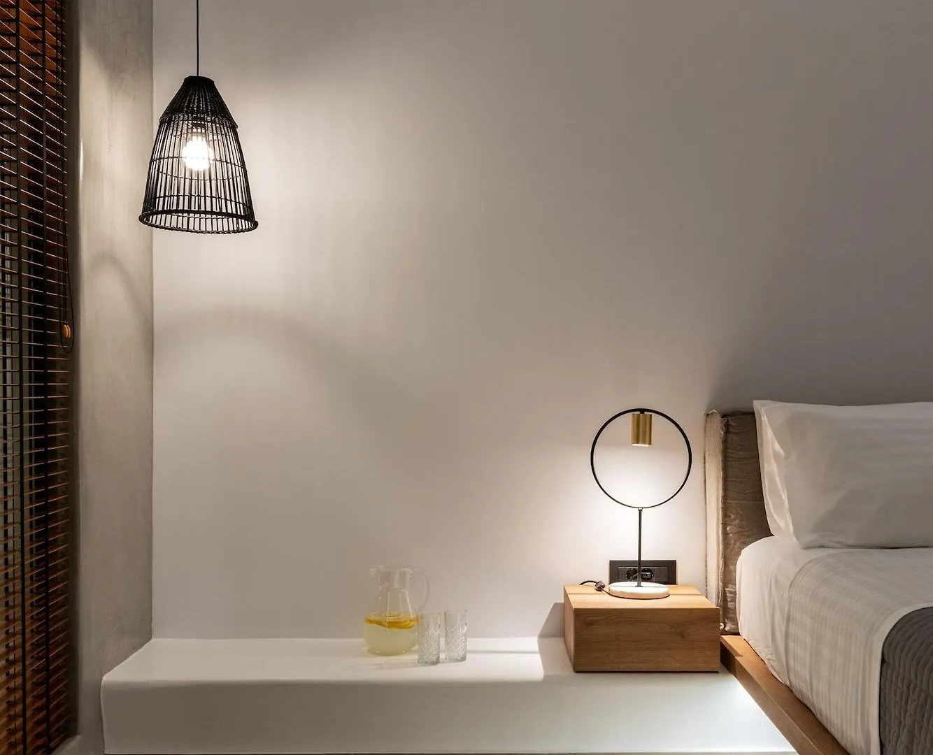 Avra Apartments Tourlos
