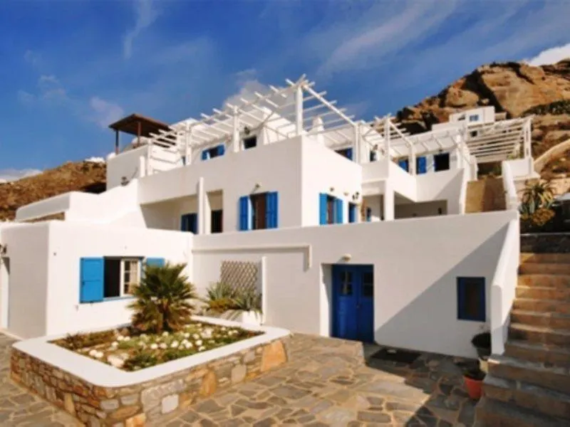 Avra Apartments Tourlos