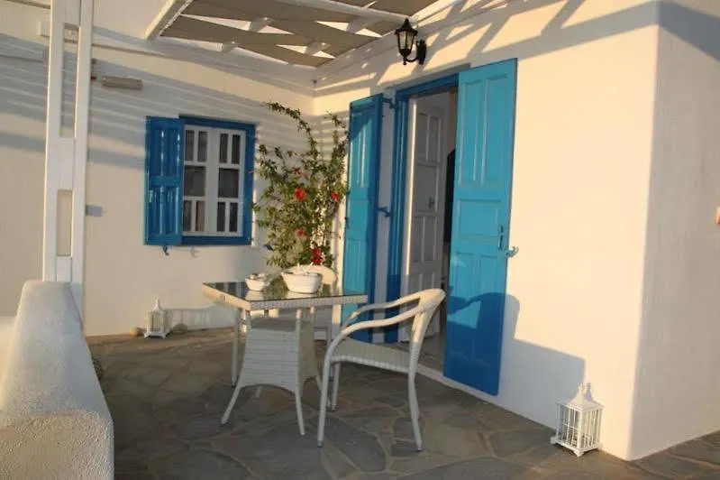 Avra Apartments Tourlos