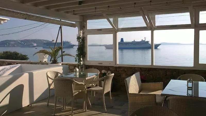 Avra Apartments Tourlos