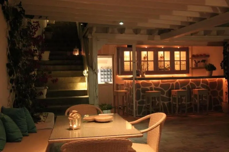 Avra Apartments Tourlos